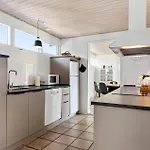 Three Bedroom Amazing In Sydals 度假居