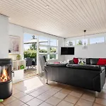 Three Bedroom Amazing In Sydals 度假居 *