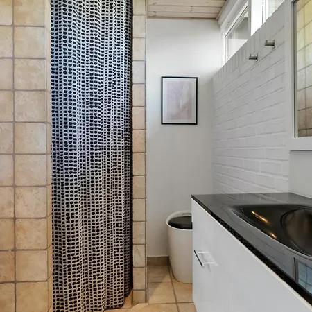 Three Bedroom Amazing In Sydals بيت للعطل Nedre Lysabild